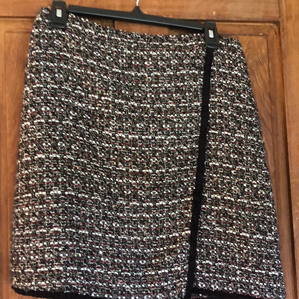 Ann Taylor black white and red skirt